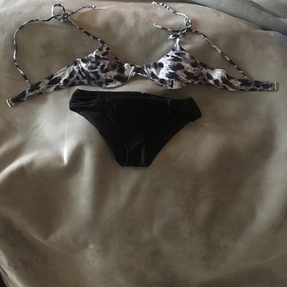 BRAND NEW! Zapul bikini